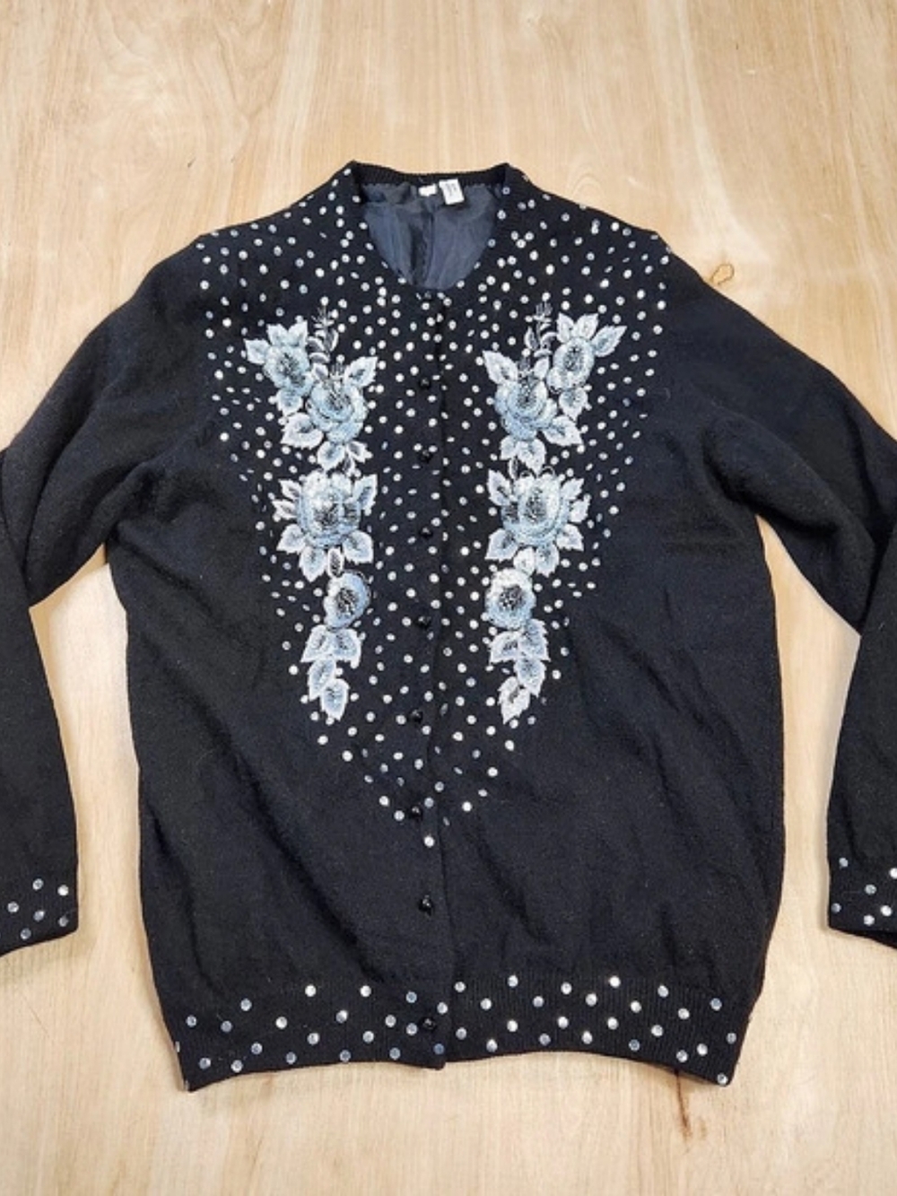Vintage Floral Sequin Button Up Cardigan in Black & Silver Size 44 S/M